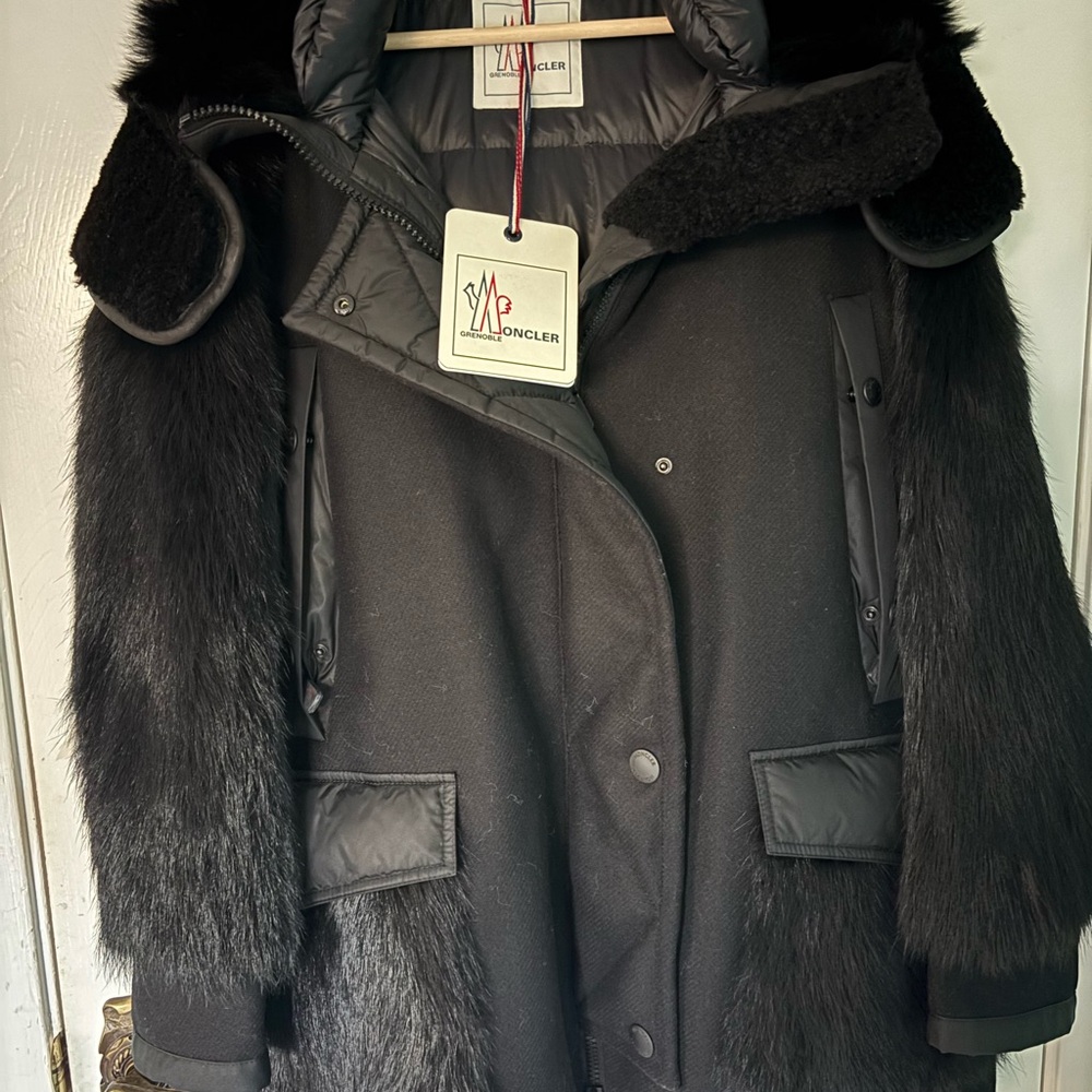 Authentic Moncler Jacket - Picture 8 of 11